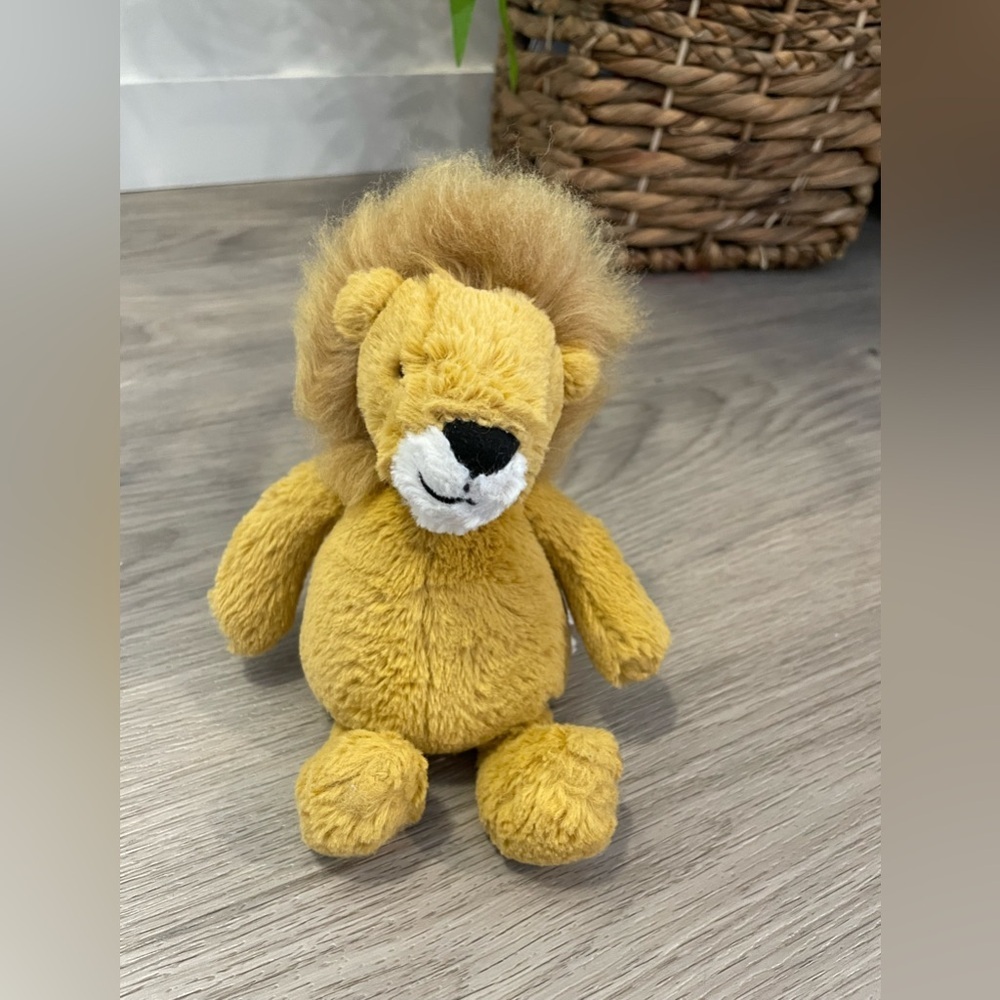 JELLYCAT Small Bashful Lion Soft Plush Toy